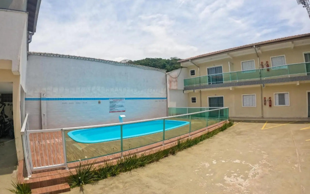 Apartamento Com Piscina E Churrasqueira