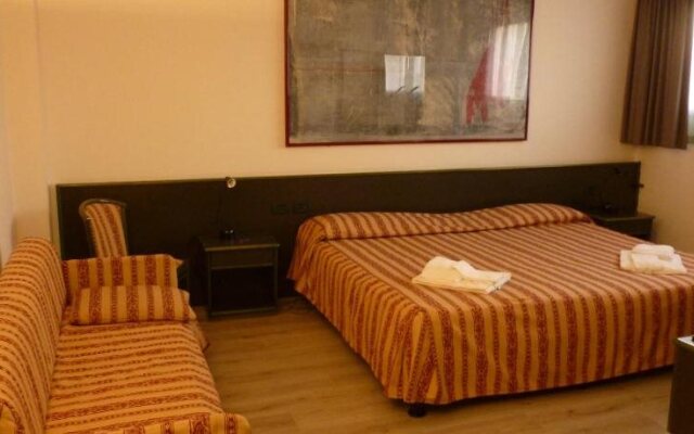 Green Hotel
