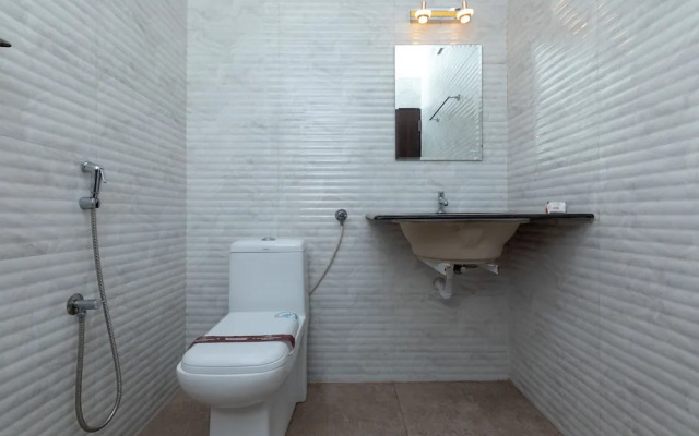 Oyo 17224 Swarnam Residency