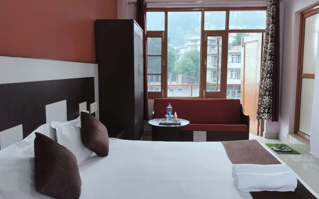 Hotel Adventure Inn 20 Metre from Swimming Pool
