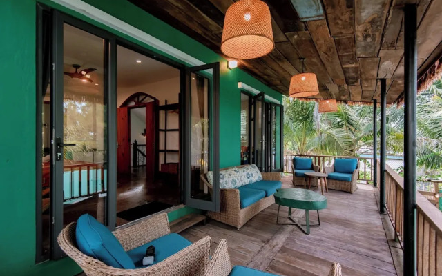 Salt Villa 3BR Oceanview An Bang Beach