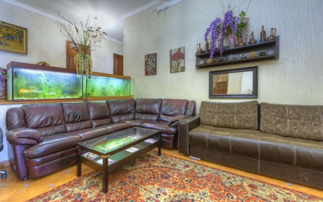 Green Wood Apartments