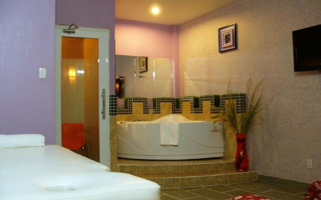 Fortune 1127 Central Hotel
