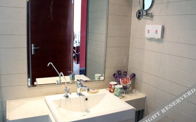 Longsheng Business Motel