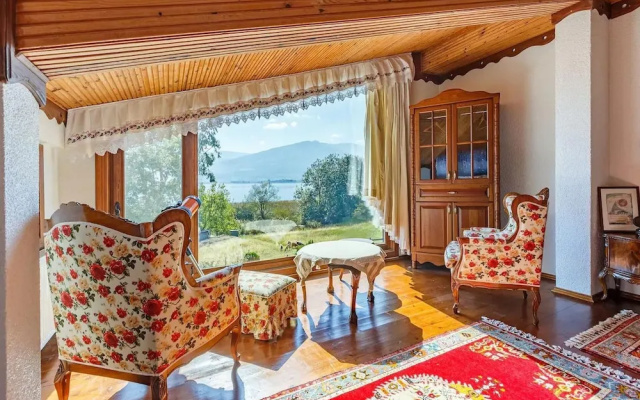 Lake Sapanca Breathtaking Private Villa Retreat