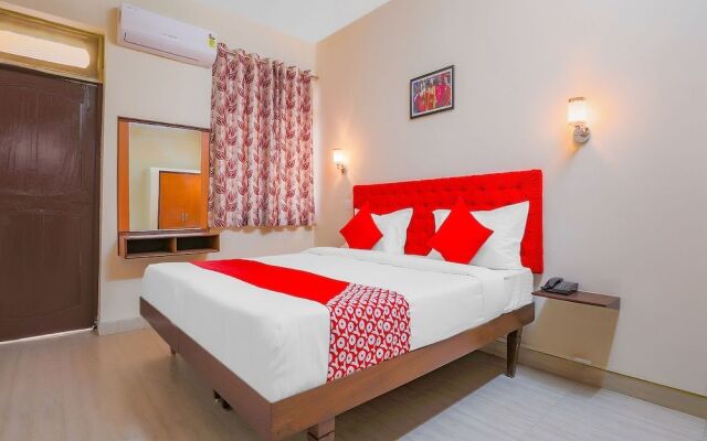 OYO 36088 Sanman Hotels