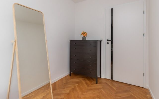 Długie Ogrody Apartment by Renters