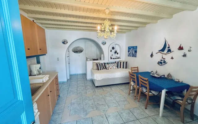 Stylish 2 Bd Escape Apt at Ornos Beach