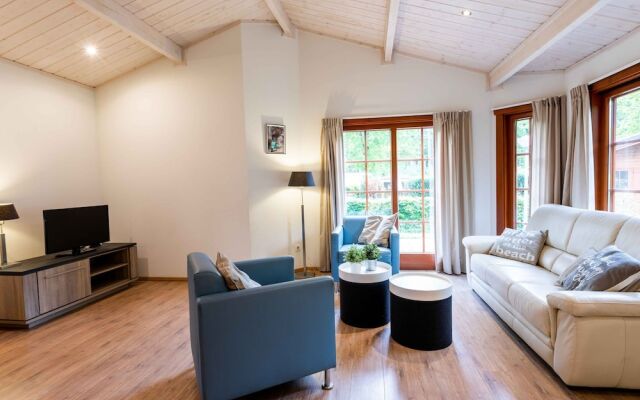 Chalet in a Holiday Park Park De Veluwe