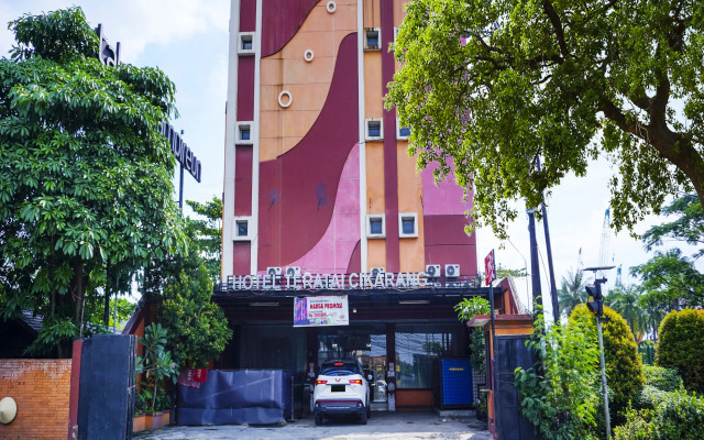 RedDoorz Plus @ Cikarang