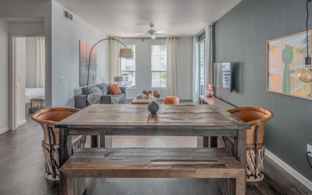 Stylish Phoenix Apartment by WanderJaunt