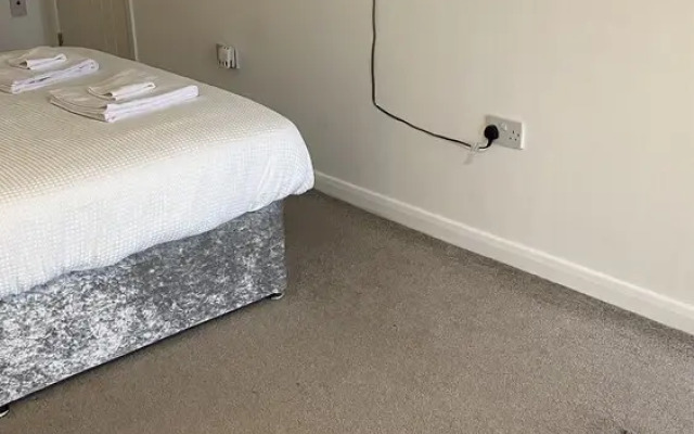 Dealhouse F7- Apartments