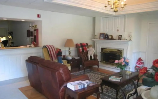 Jenny's Country Manor
