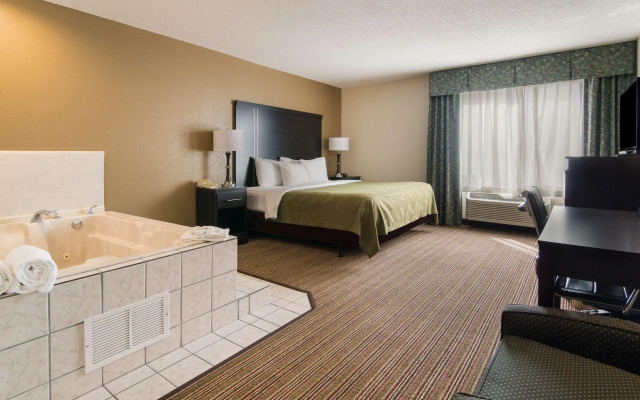 Quality Inn & Suites - Granbury