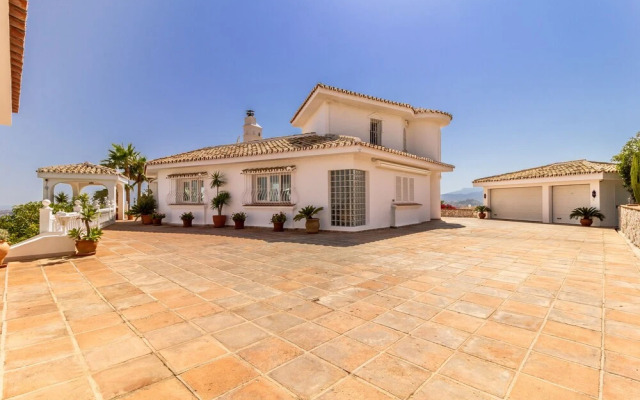 Solaga - Villa Media Luna