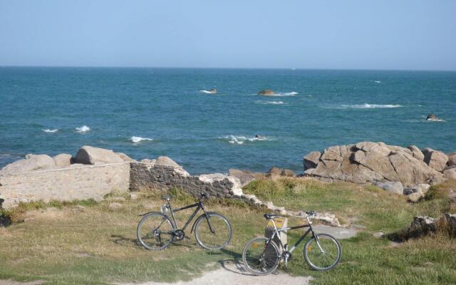 Semi-detached House, Brehal