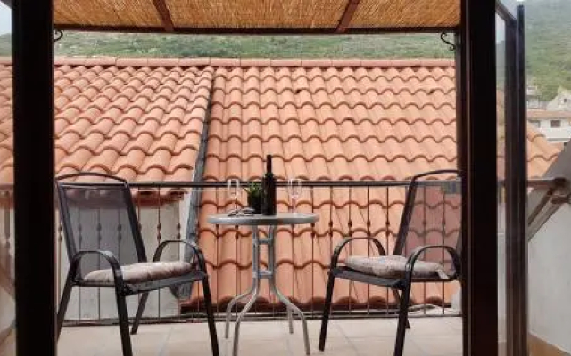 Apartments & Rooms As