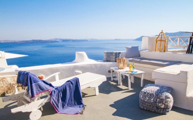 Alexander's Suites