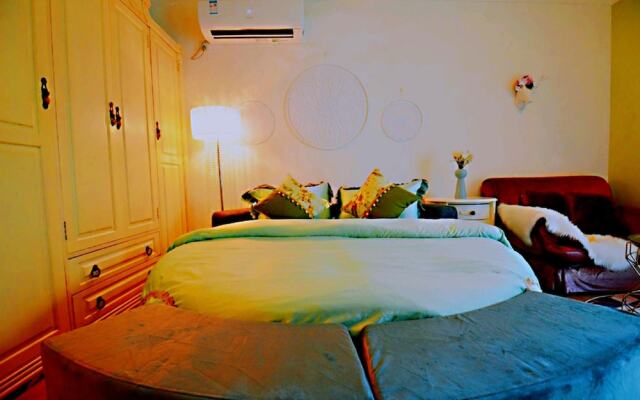 Avatar Green Queen Round Bed High Rise View Futian