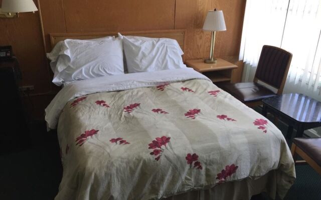 The Hotel at Falcon lake