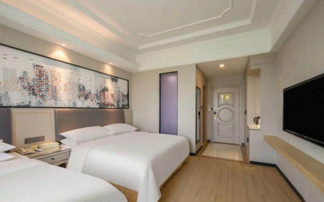 Vienna International Shanghai Pujiang Town