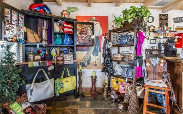 Rodeway Inn & Suites Downtowner-Rte 66