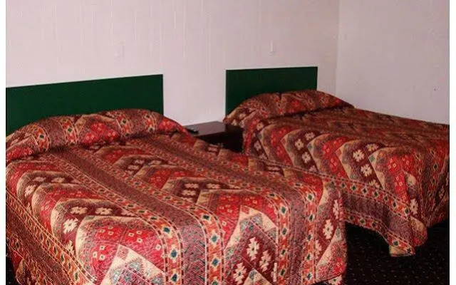 Tomac Motor Inn