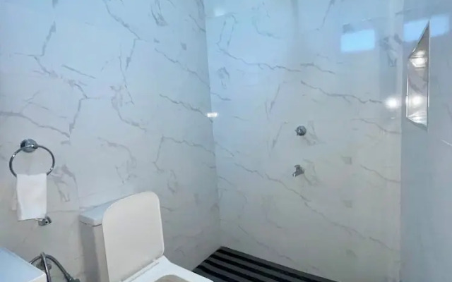 Iman Hotel