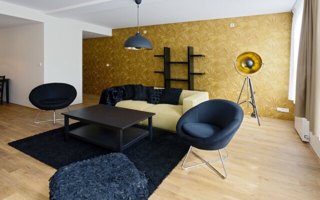 Karlin Residence by TKC