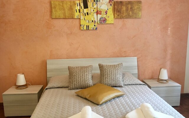 Genova Center Apartment - San Martino