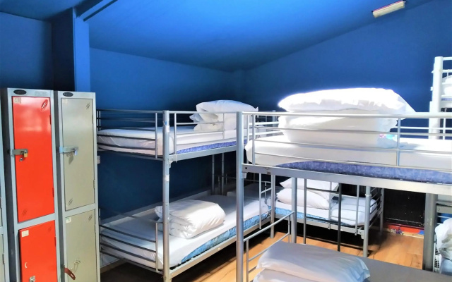 Phoenix Hostel