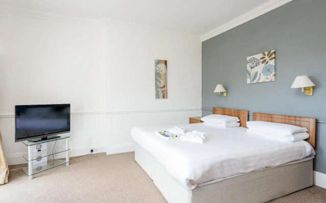 Abbey Lawn Hotel