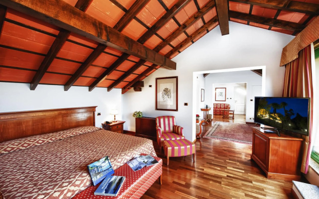 Relais Casali della Cisterna