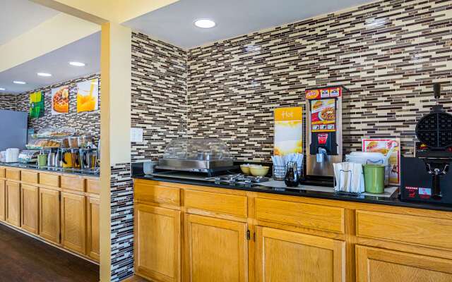 Quality Inn & Suites Greensburg I-74