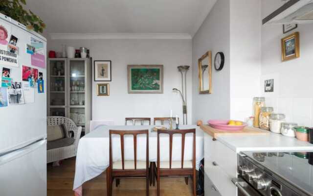 Homely 1 Bedroom East London Flat