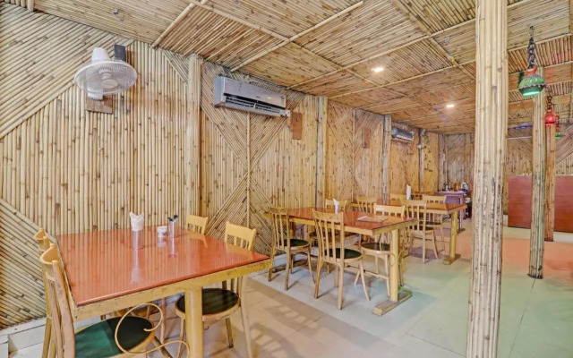 Collection O 92976 Hotel Paradise