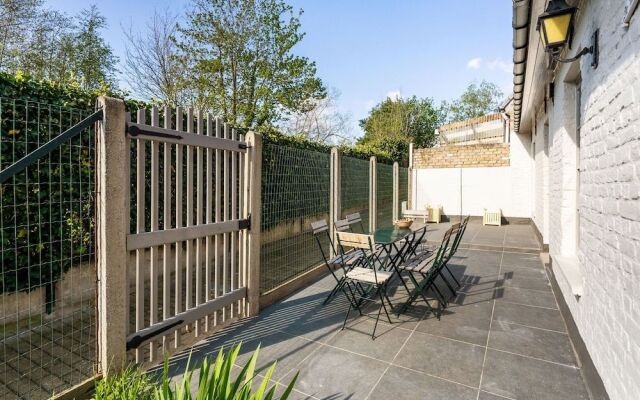 Farmhouse in Beveren Near Beach & Garden