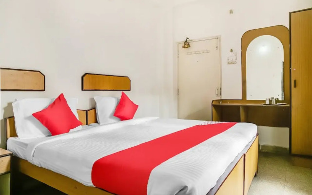 OYO 47645 Hotel Sai Vinayak Boarding And Lodging