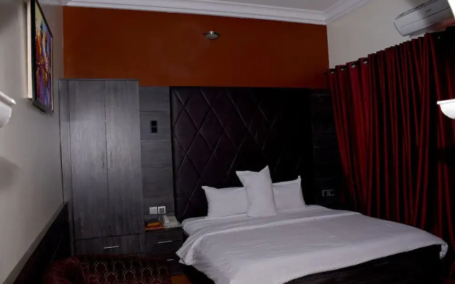 LaMaison Hotel