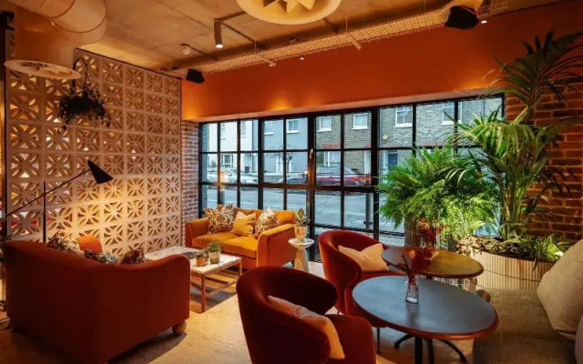 room2 Chiswick