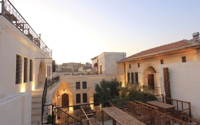 Nahrin Hotel & Art