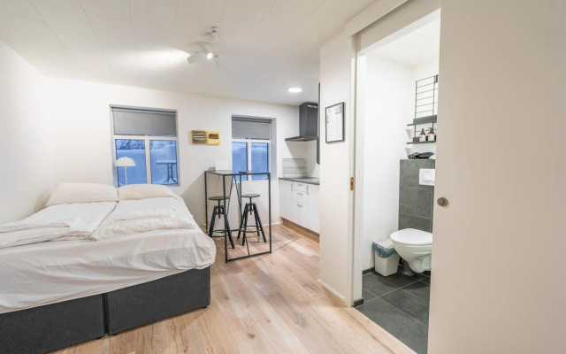 Central and cosy studio apartment with free parking
