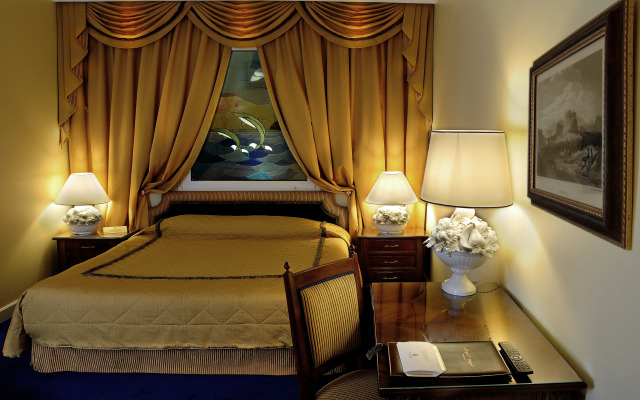 Royal Olympic Hotel