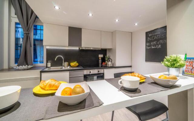 Cozy Downtown Studio Apartment