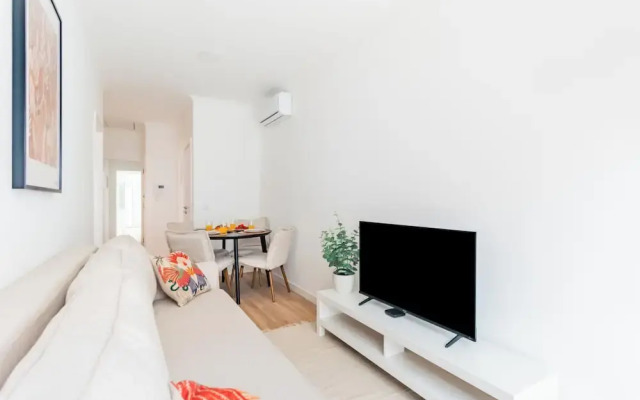 Seaside Modern Flat II at Cascais