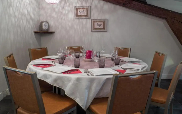 Logis Hôtel Restaurant La Vieille Ferme