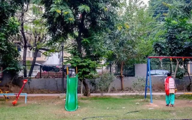 Peaceful City Paradise w King Bed Tub
