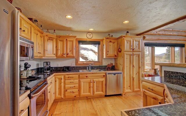 Barton Cabin by RedAwning
