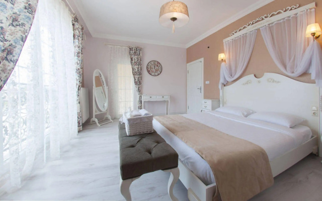 Room Room Boutique Hotel