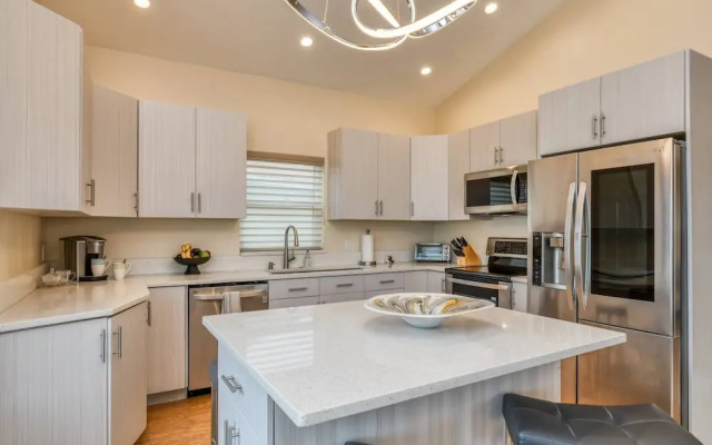 Dolphin Bay Apartment